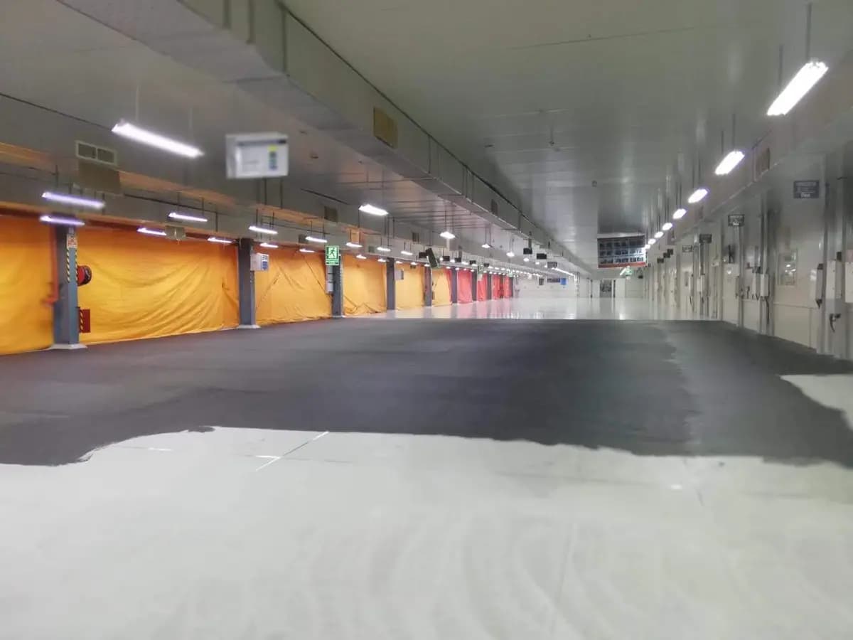 epoxy-flooring-image epoxy-flooring installation in industrial factory – Chem Coats