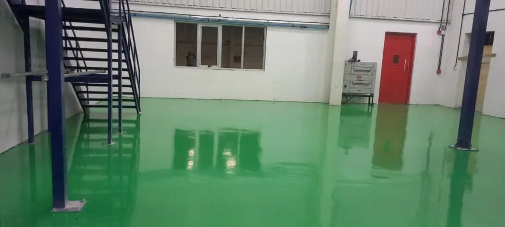Seamless self-leveling epoxy surface finish Seamless self-leveling epoxy surface finish
